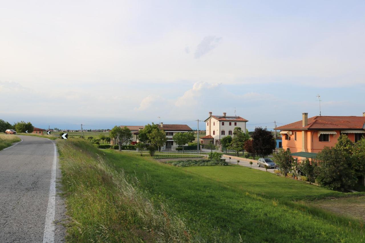 Casa Al Piave - Appartamento A 5 Km Dal Mare Eraclea Kültér fotó